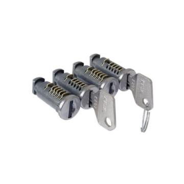 SET OF 4 LOCKS FOR CRUZ...